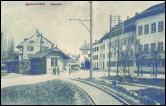 1910: Die beiden Dampfloks Nr.2 und Nr. 3 beim Bahnhof Gelterkinden.